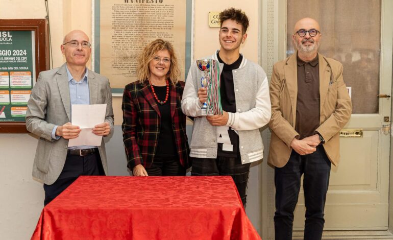 I DUE DIRETTORI A CONFRONTO! INTERVISTA AL DIRETTORE Roberto Rossolini
